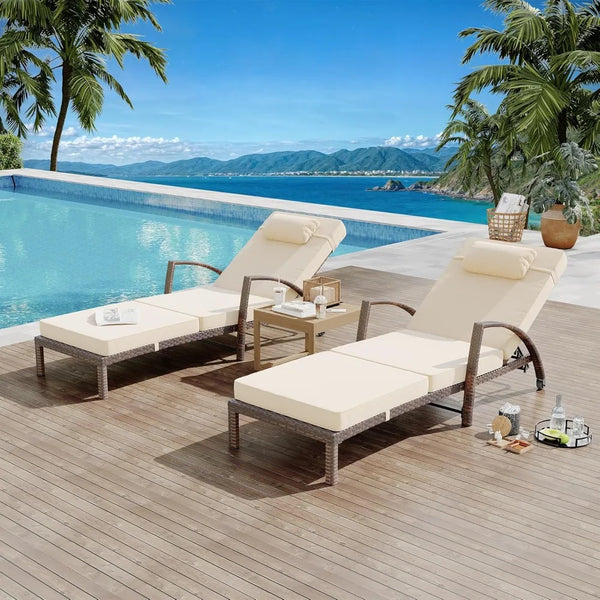 Set of 2 Outdoor Rattan Chaise Lounge Chairs