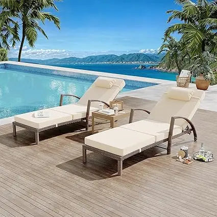 Set of 2 Outdoor Rattan Chaise Lounge Chairs