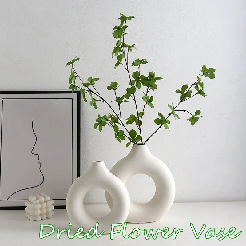 Imitation Ceramic Donut Vase – White Decorative Flower Holder for Modern Decor