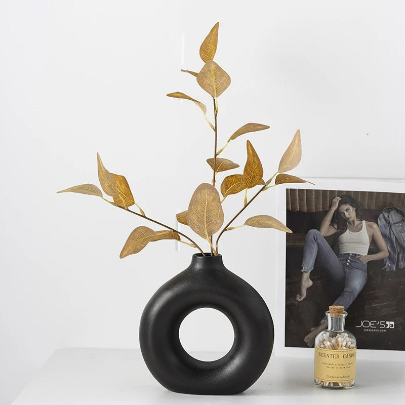 Imitation Ceramic Donut Vase – White Decorative Flower Holder for Modern Decor