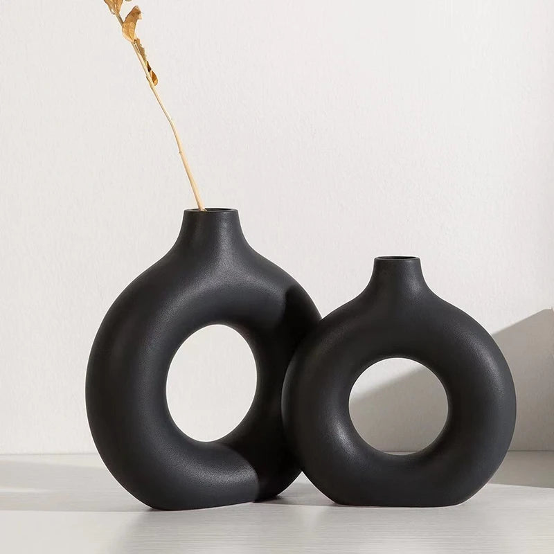 Imitation Ceramic Donut Vase – White Decorative Flower Holder for Modern Decor